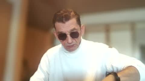 Snapshot of dreambob chatting on March 1, 12:51 pm Dreambob online show from March 1, 12:51 pm