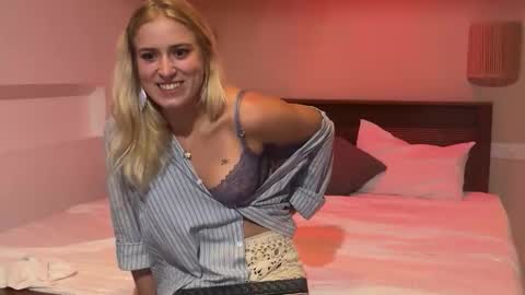 beachcouple123 online show from May 15, 7:10 pm