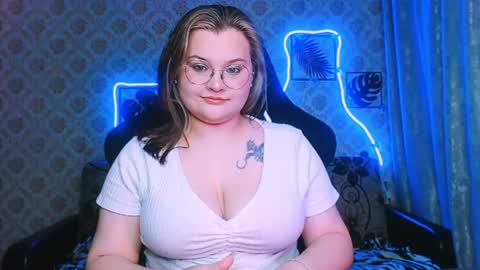 dreamforyoue2 online show from April 27, 7:01 pm