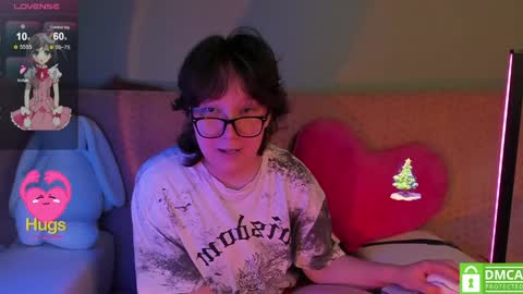 Snapshot of dreamgirllove chatting on January 16, 10:02 pm Billy online show from January 16, 10:02 pm