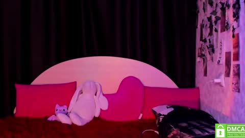 Snapshot of dreamgirllove chatting on November 6, 11:59 pm Billy online show from November 6, 11:59 pm