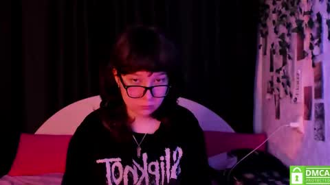 Snapshot of dreamgirllove chatting on November 17, 12:27 am Billy online show from November 17, 12:27 am