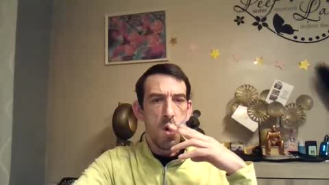 Snapshot of dreamguy38 chatting on January 23, 3:26 am dreamguy38 online show from January 23, 3:26 am