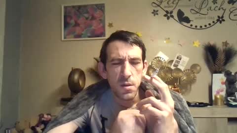 Snapshot of dreamguy38 chatting on February 8, 5:40 am dreamguy38 online show from February 8, 5:40 am