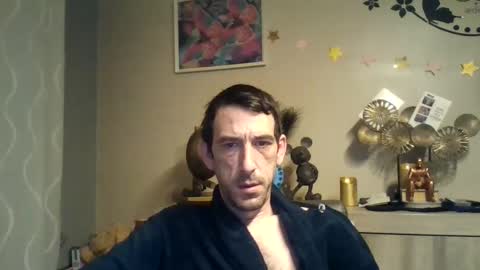 Snapshot of dreamguy38 chatting on February 9, 3:43 am dreamguy38 online show from February 9, 3:43 am