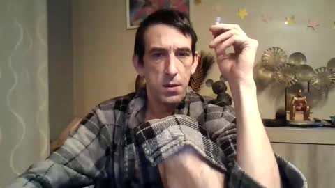 Snapshot of dreamguy38 chatting on February 24, 5:22 am dreamguy38 online show from February 24, 5:22 am