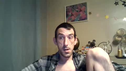 Snapshot of dreamguy38 chatting on October 19, 3:51 am dreamguy38 online show from October 19, 3:51 am