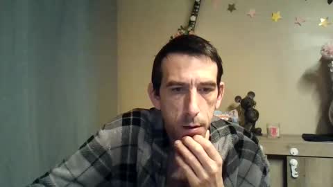 Snapshot of dreamguy38 chatting on November 7, 5:51 am dreamguy38 online show from November 7, 5:51 am