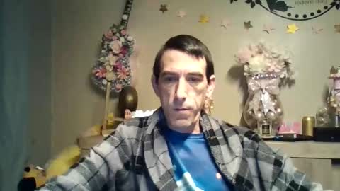 Snapshot of dreamguy38 chatting on November 22, 5:39 am dreamguy38 online show from November 22, 5:39 am