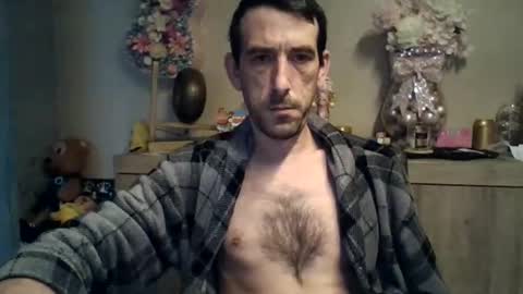 Snapshot of dreamguy38 chatting on November 29, 7:33 am dreamguy38 online show from November 29, 7:33 am