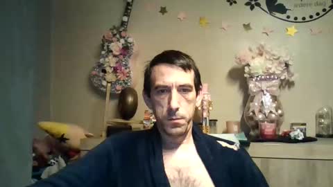 Snapshot of dreamguy38 chatting on December 4, 3:05 am dreamguy38 online show from December 4, 3:05 am