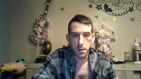 Snapshot of dreamguy38 chatting on December 5, 5:27 am dreamguy38 online show from December 5, 5:27 am