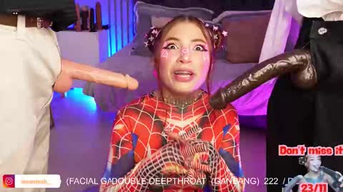 Snapshot of dreamleah_ chatting on November 24, 5:07 am dreamleah_ online show from November 24, 5:07 am