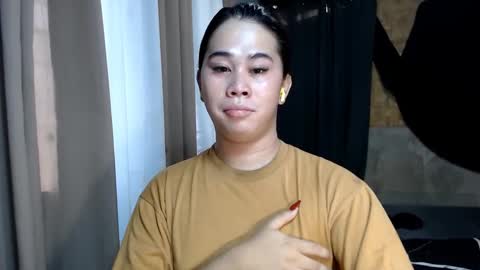 Snapshot of dreammegan chatting on January 2, 3:58 am Stacy DONT FORGET TO FOLLOW ME AND THUMBS UP my wife samgrg2 online show from January 2, 3:58 am