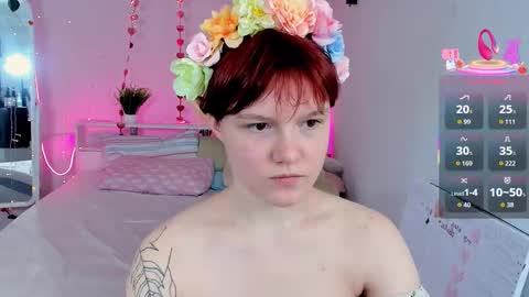 Snapshot of dreammyluna chatting on October 9, 9:13 pm Luna online show from October 9, 9:13 pm