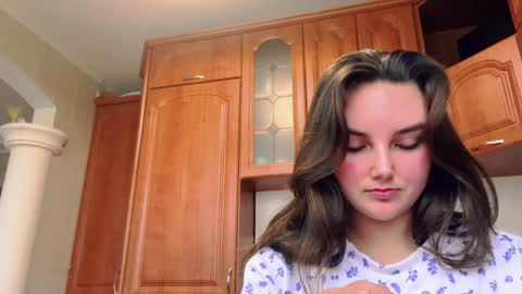 Snapshot of dreamyblushfairy chatting on December 7, 10:23 am Mila online show from December 7, 10:23 am