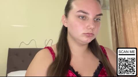 Snapshot of dreamyblushfairy chatting on September 16, 2:29 pm Mila online show from September 16, 2:29 pm