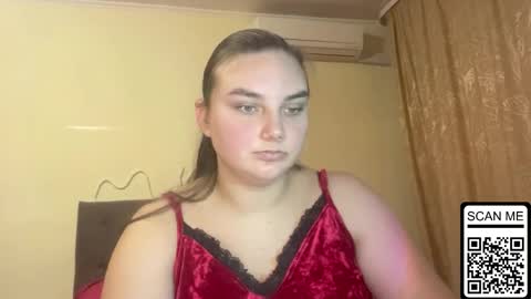 Snapshot of dreamyblushfairy chatting on October 6, 3:31 pm Mila online show from October 6, 3:31 pm