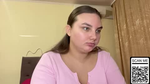 Snapshot of dreamyblushfairy chatting on October 9, 3:43 pm Mila online show from October 9, 3:43 pm