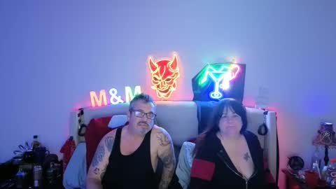 Snapshot of dreamycouple01 chatting on May 17, 1:36 am DreamyCouple01 online show from May 17, 1:36 am