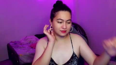dreamycreamyst online show from May 24, 6:18 am