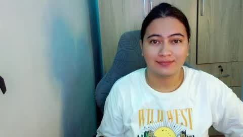 Snapshot of dreamycreamyst chatting on June 28, 4:51 am dreamycreamyst online show from June 28, 4:51 am
