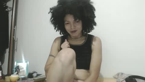 DreamyLatina online show from December 6, 1:51 am