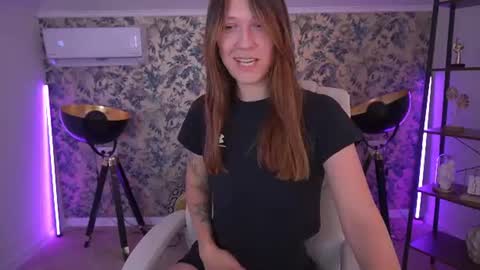 Lina online show from July 25, 7:00 pm