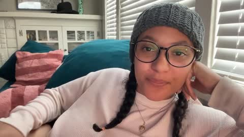 Snapshot of dreamyriri chatting on January 25, 11:32 pm RIRI OR DREAMY online show from January 25, 11:32 pm