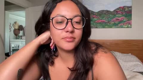 Snapshot of dreamyriri chatting on March 4, 10:05 pm RIRI OR DREAMY online show from March 4, 10:05 pm