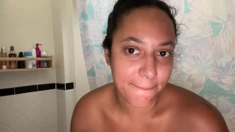 Snapshot of dreamyriri chatting on September 9, 8:19 pm RIRI OR DREAMY online show from September 9, 8:19 pm