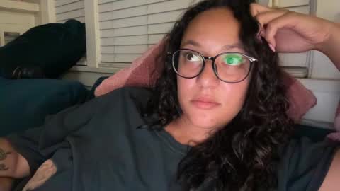 Snapshot of dreamyriri chatting on September 18, 3:19 am RIRI OR DREAMY online show from September 18, 3:19 am