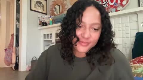 Snapshot of dreamyriri chatting on September 27, 3:28 pm RIRI OR DREAMY online show from September 27, 3:28 pm