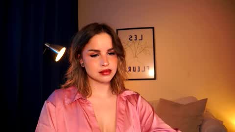 Snapshot of dreamysirens chatting on March 14, 7:08 pm MISS B online show from March 14, 7:08 pm