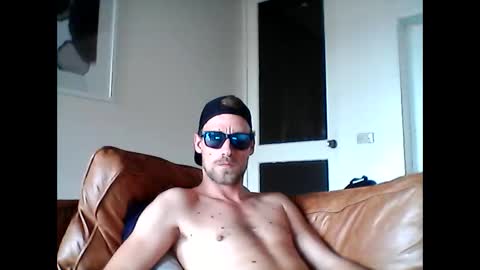 Snapshot of drejjj3000 chatting on February 9, 3:22 am drejjj3000 online show from February 9, 3:22 am