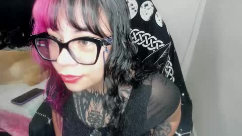 Snapshot of driana_ate chatting on October 9, 3:59 am Driana online show from October 9, 3:59 am