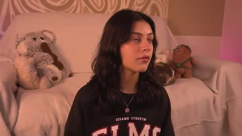 Daisy online show from March 6, 4:03 pm