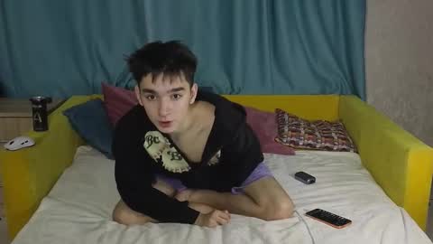 Mark online show from February 5, 3:33 am