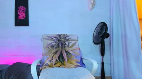drippyorlove online show from July 14, 8:25 pm
