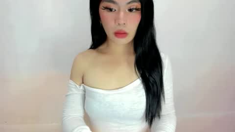 miss. Erika online show from November 5, 12:27 pm