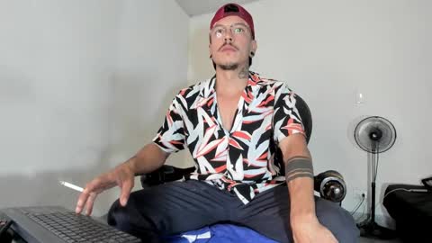 Snapshot of drizsx chatting on December 9, 1:07 am drizsx online show from December 9, 1:07 am