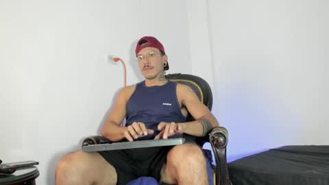 Snapshot of drizsx chatting on December 17, 2:44 am drizsx online show from December 17, 2:44 am