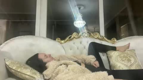 Dr. Resa online show from March 3, 6:55 pm