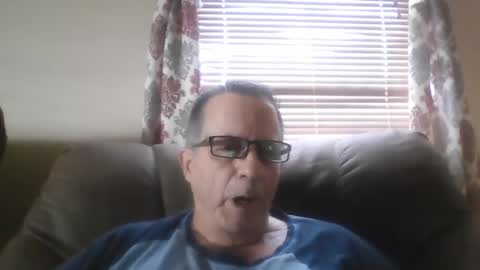 Snapshot of drthick1224 chatting on October 8, 6:05 pm drthick1224 online show from October 8, 6:05 pm