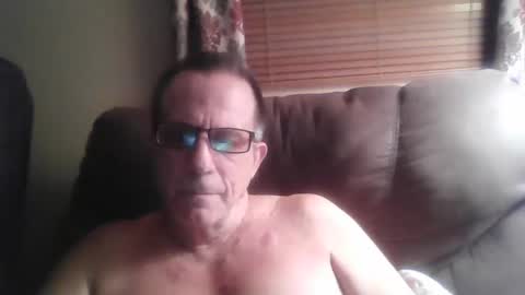 Snapshot of drthick1224 chatting on October 13, 12:43 am drthick1224 online show from October 13, 12:43 am