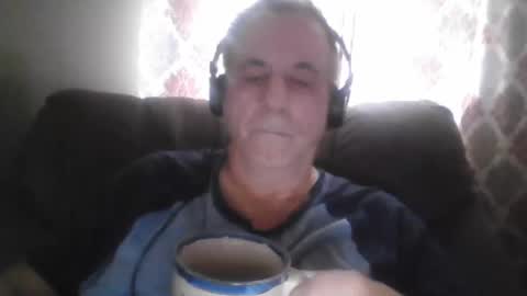 Snapshot of drthick1224 chatting on October 19, 2:29 pm drthick1224 online show from October 19, 2:29 pm