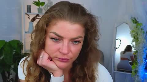 Snapshot of drunk_angel_ chatting on March 8, 5:44 am Donna online show from March 8, 5:44 am