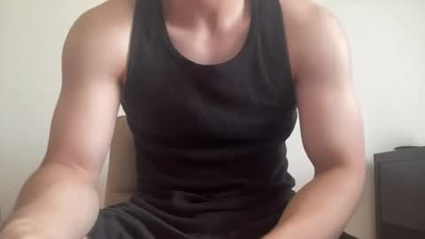Snapshot of drveucrzy chatting on July 1, 9:25 pm driveucrzy online show from July 1, 9:25 pm