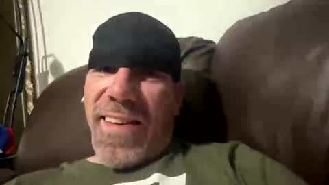 Snapshot of dryjerkoff chatting on September 24, 2:48 am dryjerkoff online show from September 24, 2:48 am