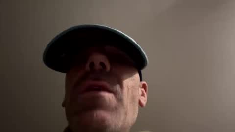 Snapshot of dryjerkoff chatting on November 2, 6:05 am dryjerkoff online show from November 2, 6:05 am